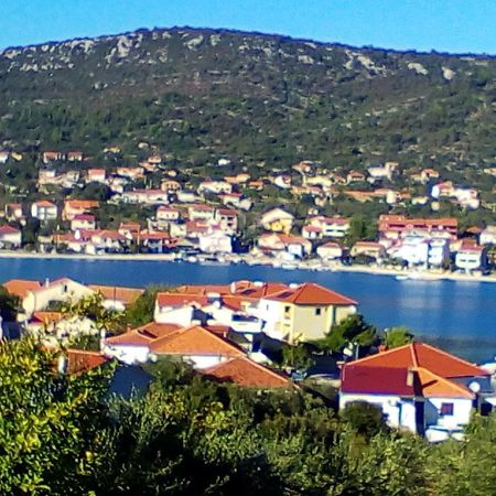 Apartment Silvija Vinišće Zewnętrze zdjęcie