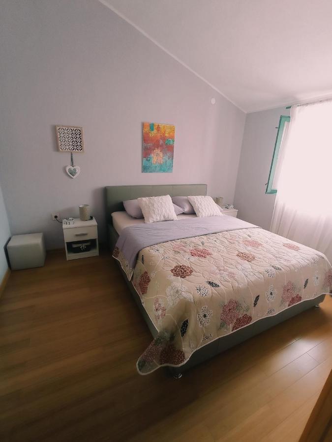 Apartment Silvija Vinišće Zewnętrze zdjęcie