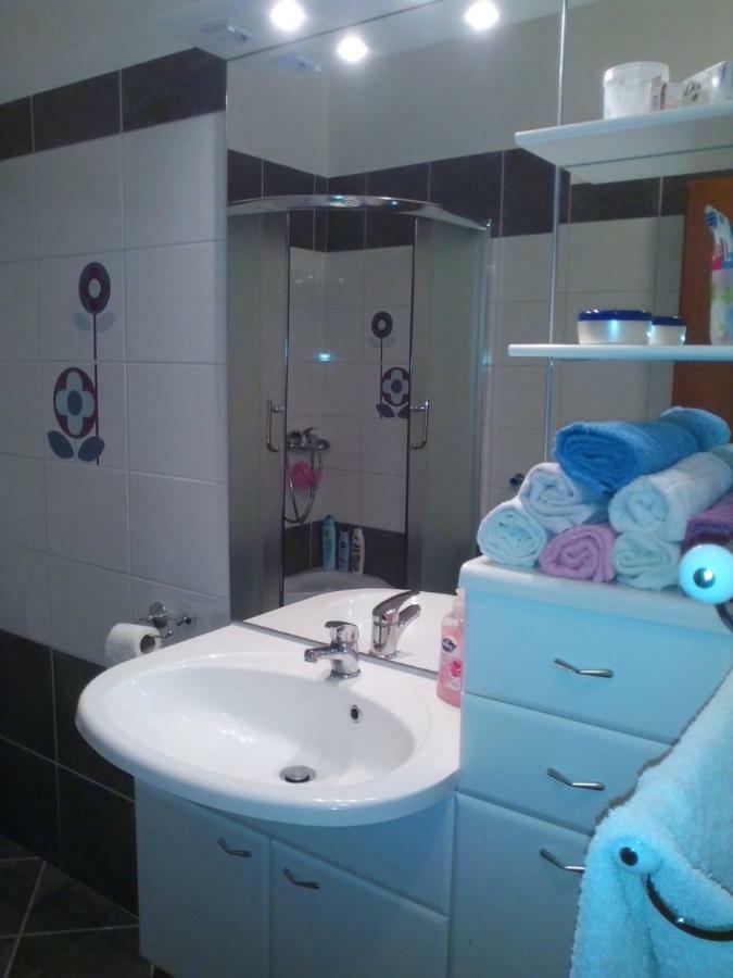 Apartment Silvija Vinišće Zewnętrze zdjęcie
