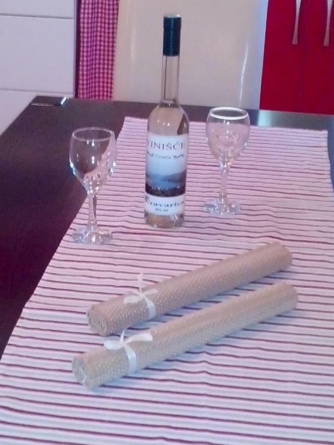 Apartment Silvija Vinišće Zewnętrze zdjęcie