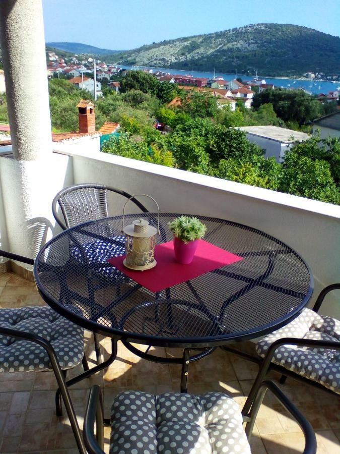 Apartment Silvija Vinišće Zewnętrze zdjęcie