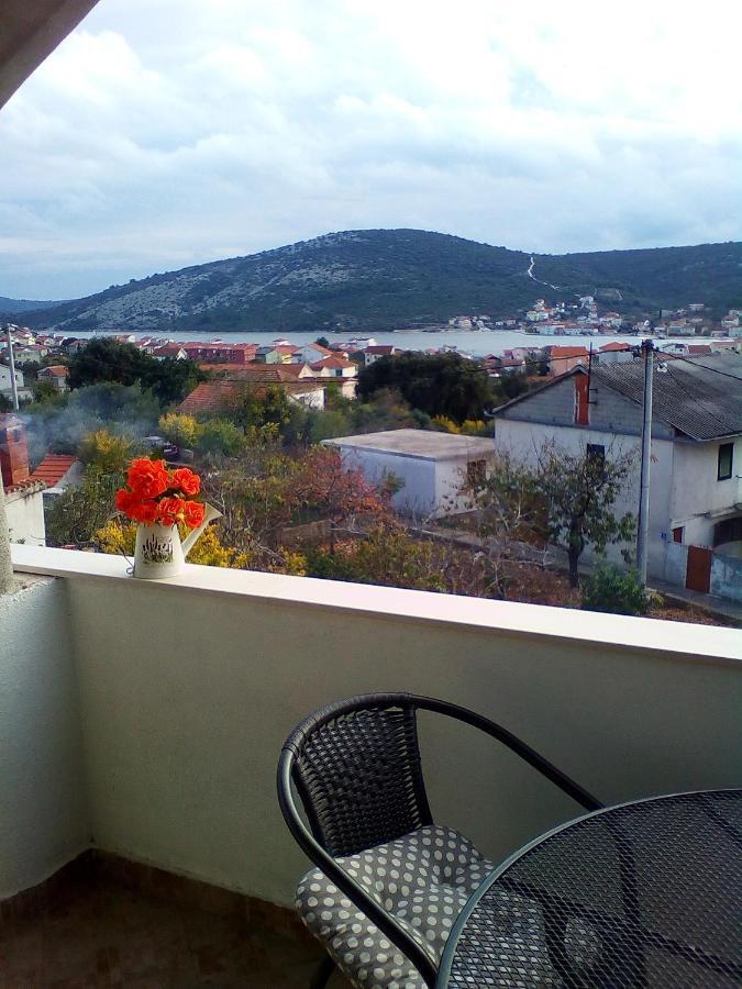 Apartment Silvija Vinišće Zewnętrze zdjęcie